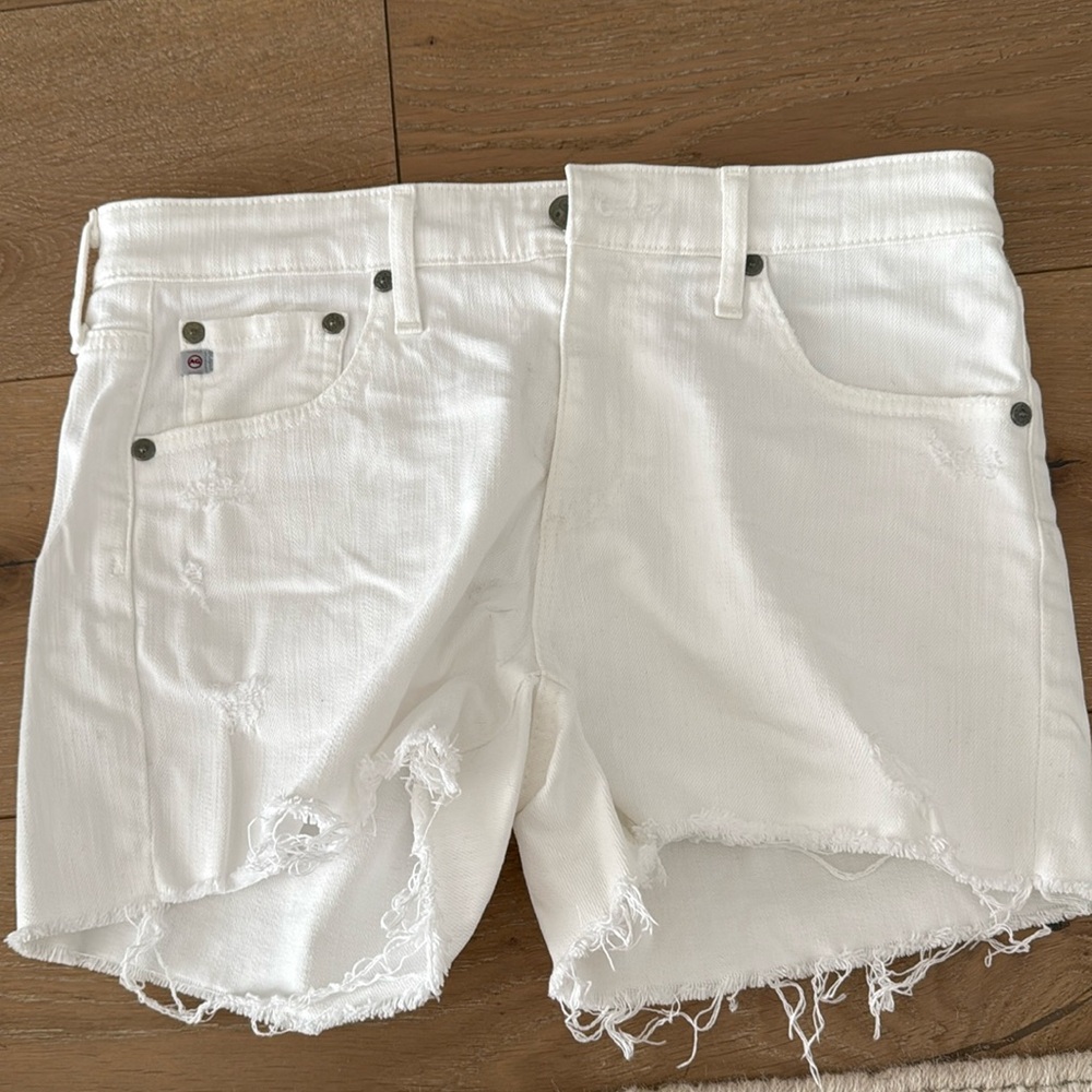 AG White Shorts Size 28